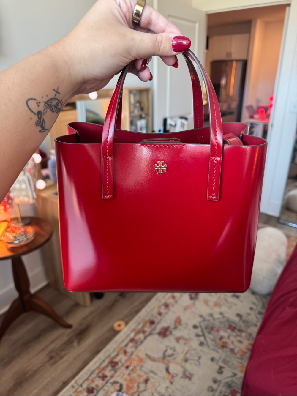 Tory Burch Red Patent Tote with Gold Logo - Picture 10 of 11